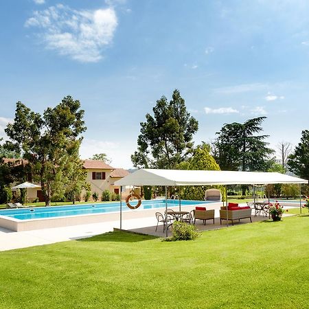 Tenuta Lamborghini Golf & Resort 帕尼卡莱 外观 照片